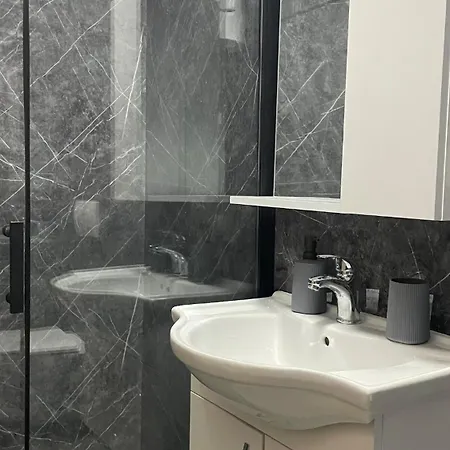 Apartament Grey Opal *